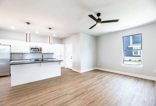 3185 W Salida Lane, Fayetteville, AR 72704