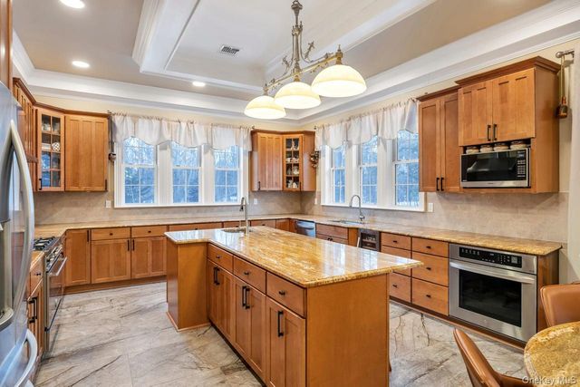 42 Brayton Court N, South Setauket, NY 11720