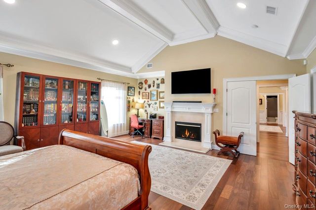 42 Brayton Court N, South Setauket, NY 11720