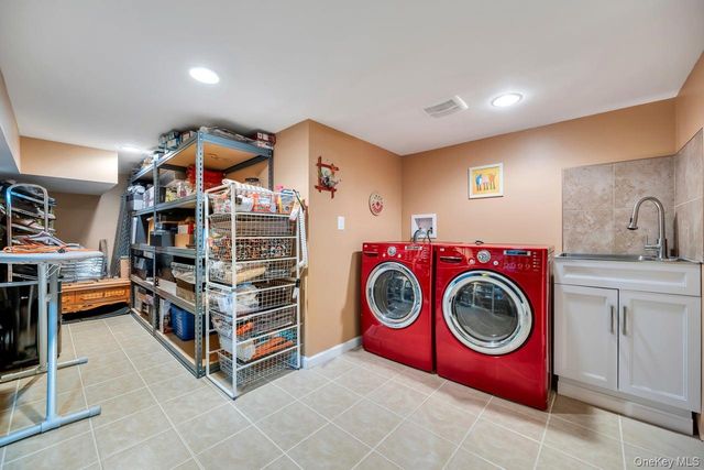 42 Brayton Court N, South Setauket, NY 11720