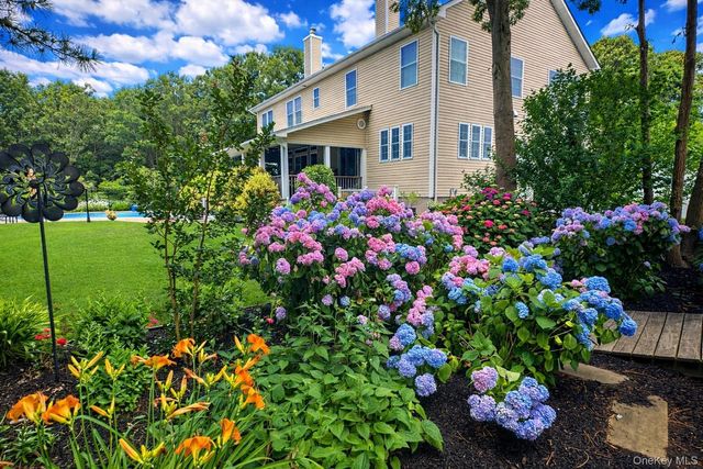 42 Brayton Court N, South Setauket, NY 11720