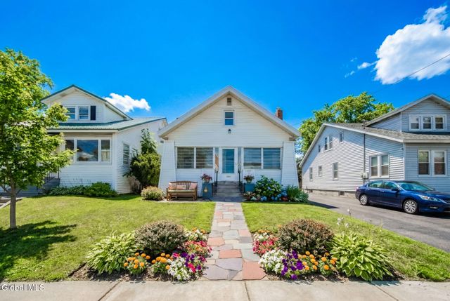 1020 Washington Avenue, Albany, NY 12203