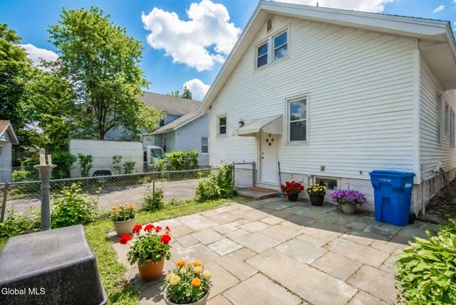 1020 Washington Avenue, Albany, NY 12203