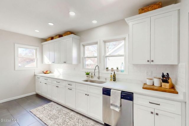 1020 Washington Avenue, Albany, NY 12203