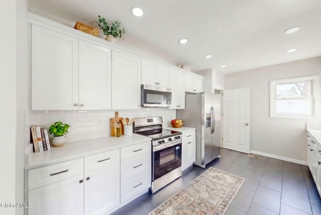 1020 Washington Avenue, Albany, NY 12203