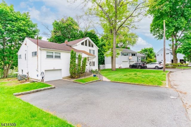 26 Cornell St, West Orange Twp., NJ 07052