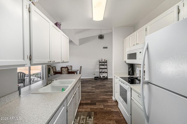 1518 E SPYGLASS Drive, Chandler, AZ 85249