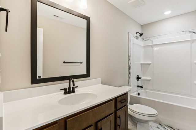 178 Brenda Dr, Clarksville, TN 37040