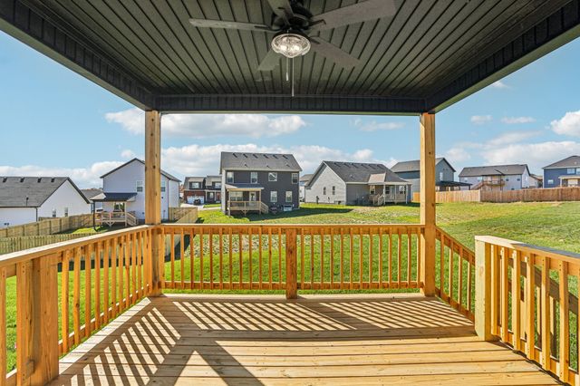 178 Brenda Dr, Clarksville, TN 37040