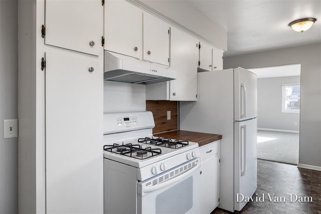 395 Farnham Street, Kentwood, MI 49548