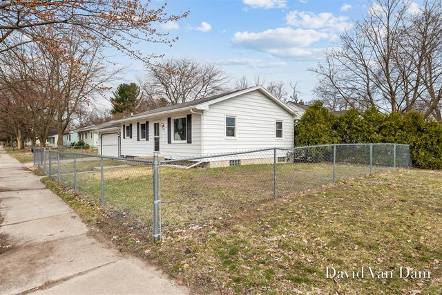 395 Farnham Street, Kentwood, MI 49548
