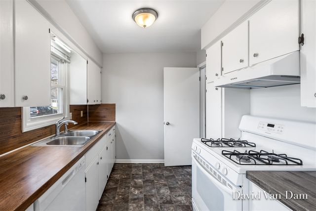 395 Farnham Street, Kentwood, MI 49548