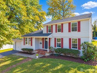 32 smith Street, Metuchen, NJ 08840