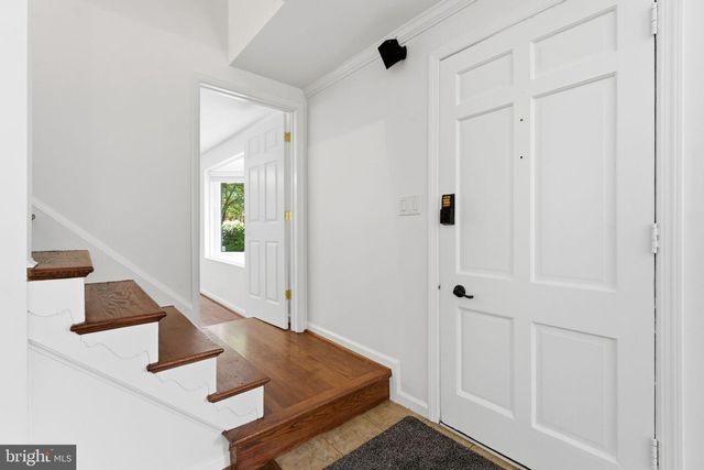 8923 CROMWELL, Springfield, VA 22151
