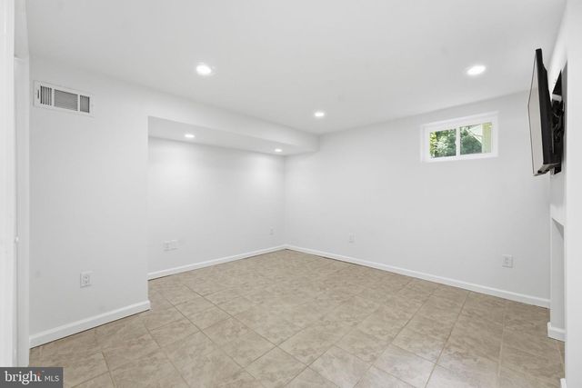 8923 CROMWELL, Springfield, VA 22151
