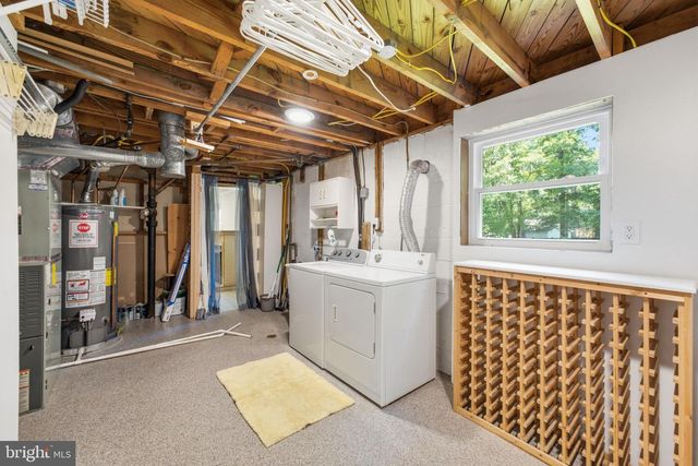 8923 CROMWELL, Springfield, VA 22151