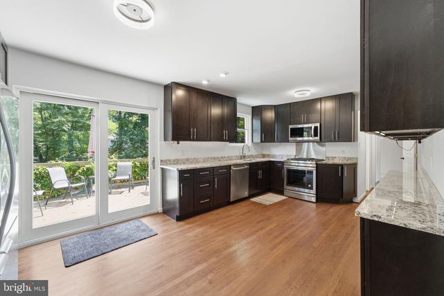 8923 CROMWELL, Springfield, VA 22151