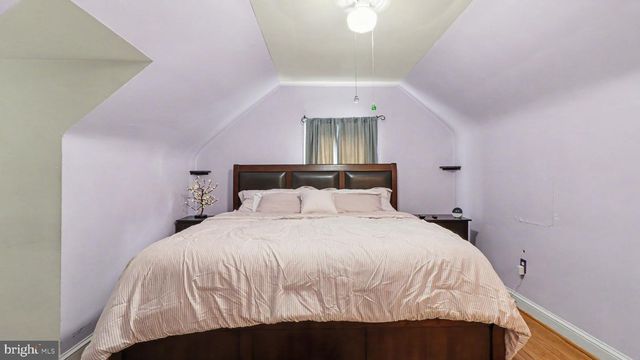 2803 GREENWAY BLVD, Falls Church, VA 22042