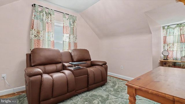2803 GREENWAY BLVD, Falls Church, VA 22042