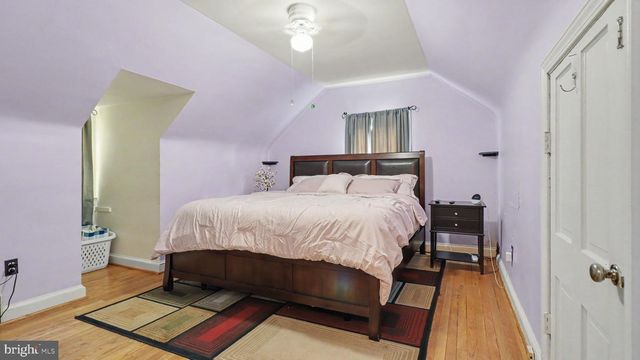 2803 GREENWAY BLVD, Falls Church, VA 22042