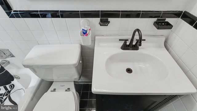 2803 GREENWAY BLVD, Falls Church, VA 22042