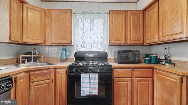 2803 GREENWAY BLVD, Falls Church, VA 22042