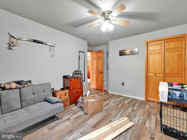 21 E WOOD ST, Pine Grove, PA 17963