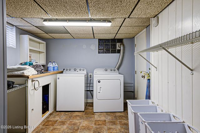 1413 Falcon Dr, Louisville, KY 40213