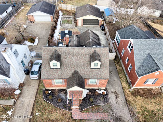 1413 Falcon Dr, Louisville, KY 40213