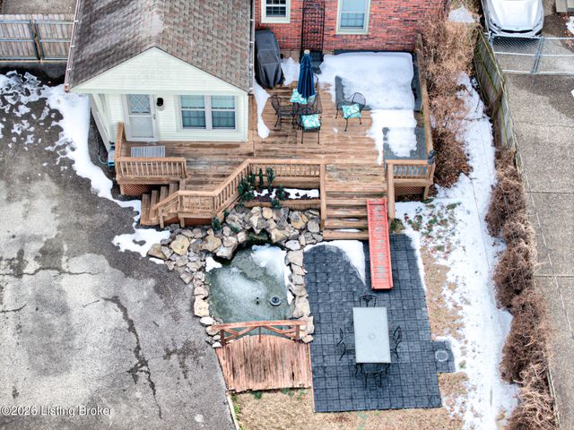 1413 Falcon Dr, Louisville, KY 40213