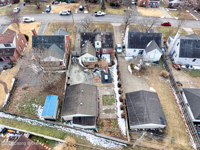 1413 Falcon Dr, Louisville, KY 40213