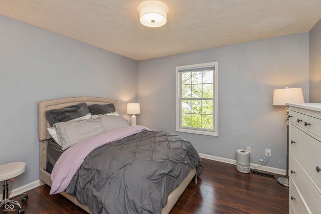 8593 Holm Mountain Circle, Avon, IN 46123