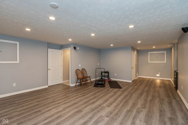 8593 Holm Mountain Circle, Avon, IN 46123