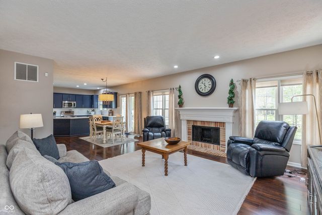8593 Holm Mountain Circle, Avon, IN 46123