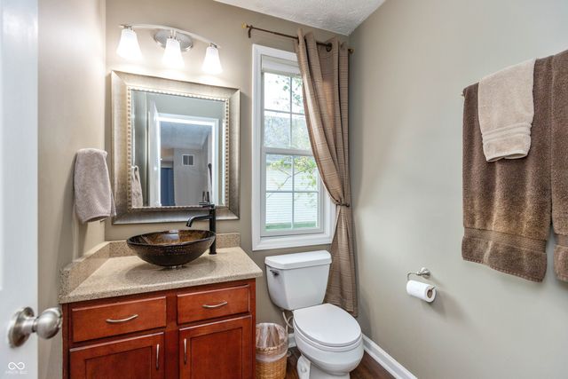 8593 Holm Mountain Circle, Avon, IN 46123