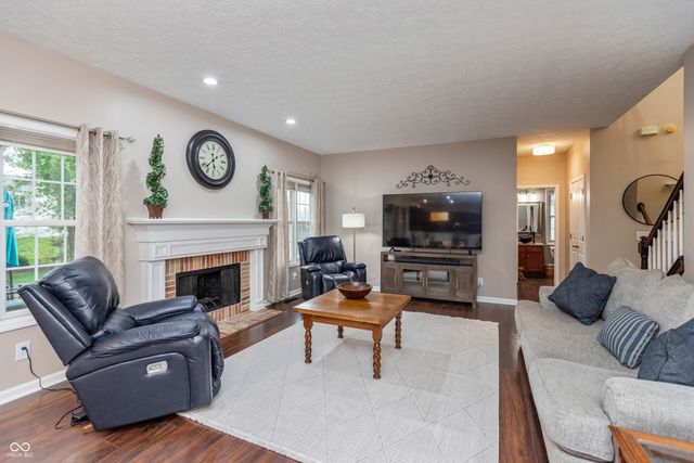 8593 Holm Mountain Circle, Avon, IN 46123