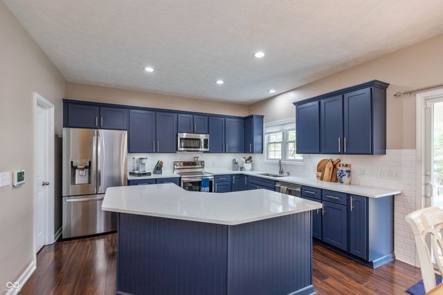 8593 Holm Mountain Circle, Avon, IN 46123
