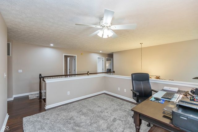 8593 Holm Mountain Circle, Avon, IN 46123