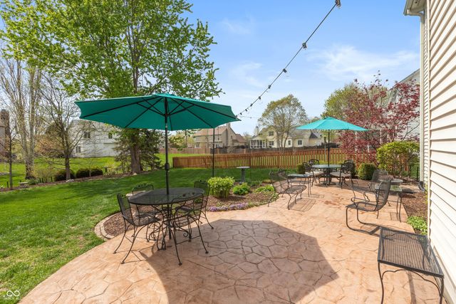 8593 Holm Mountain Circle, Avon, IN 46123