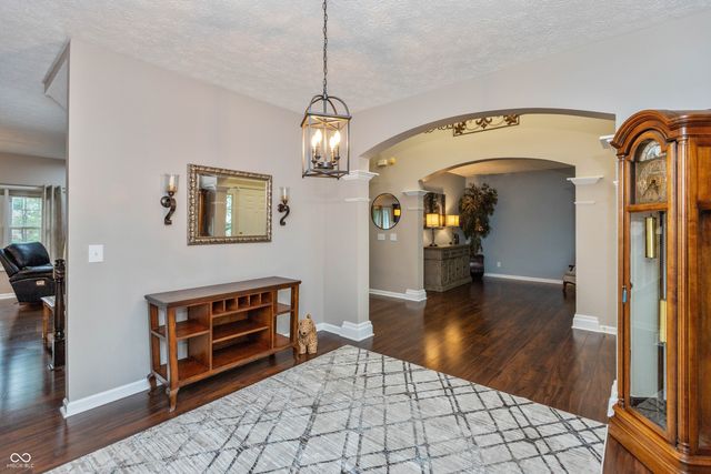 8593 Holm Mountain Circle, Avon, IN 46123