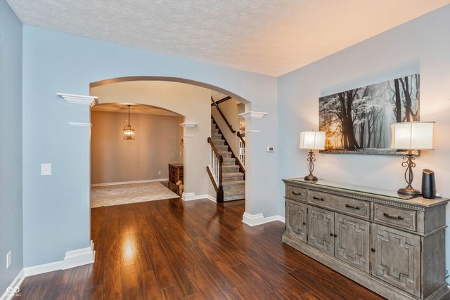 8593 Holm Mountain Circle, Avon, IN 46123