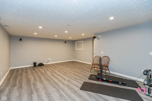 8593 Holm Mountain Circle, Avon, IN 46123