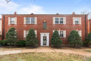 5872 Sunshine Drive 110, St Louis, MO 63109