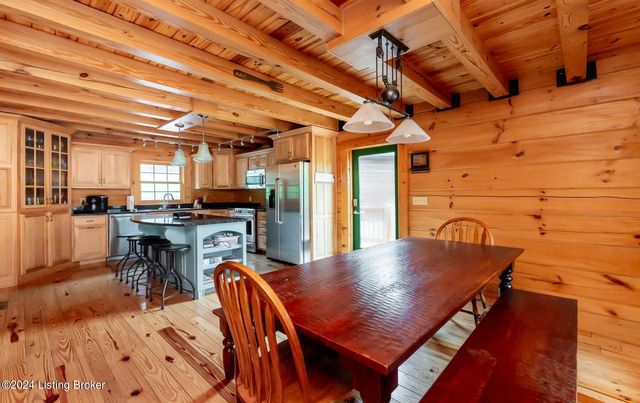 942 Danes Hill Rd, Clarkson, KY 42726