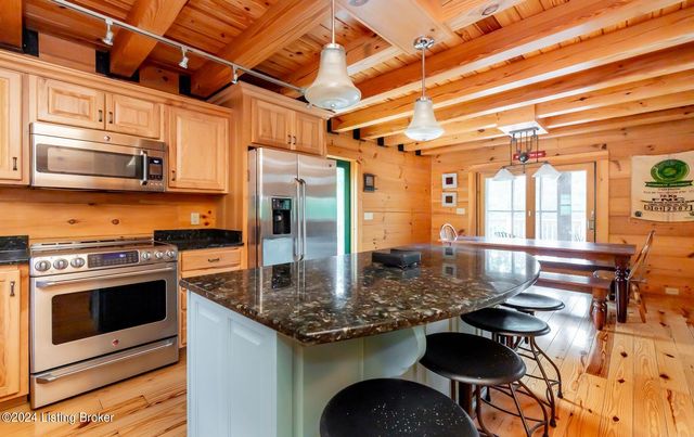 942 Danes Hill Rd, Clarkson, KY 42726