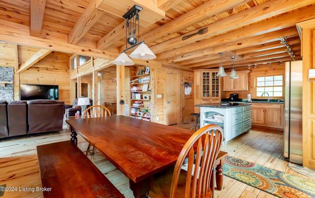 942 Danes Hill Rd, Clarkson, KY 42726