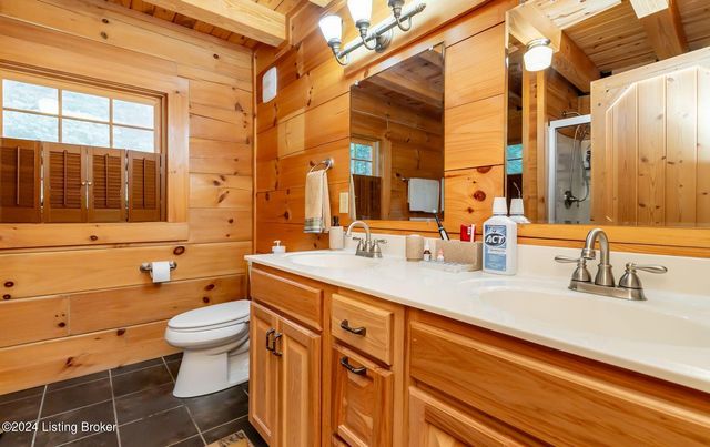 942 Danes Hill Rd, Clarkson, KY 42726