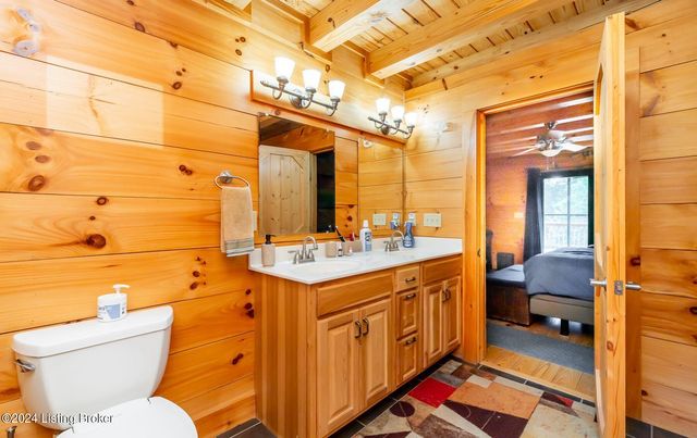 942 Danes Hill Rd, Clarkson, KY 42726