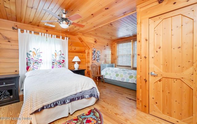 942 Danes Hill Rd, Clarkson, KY 42726