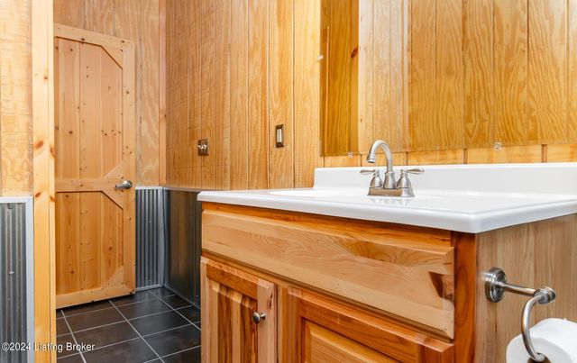 942 Danes Hill Rd, Clarkson, KY 42726